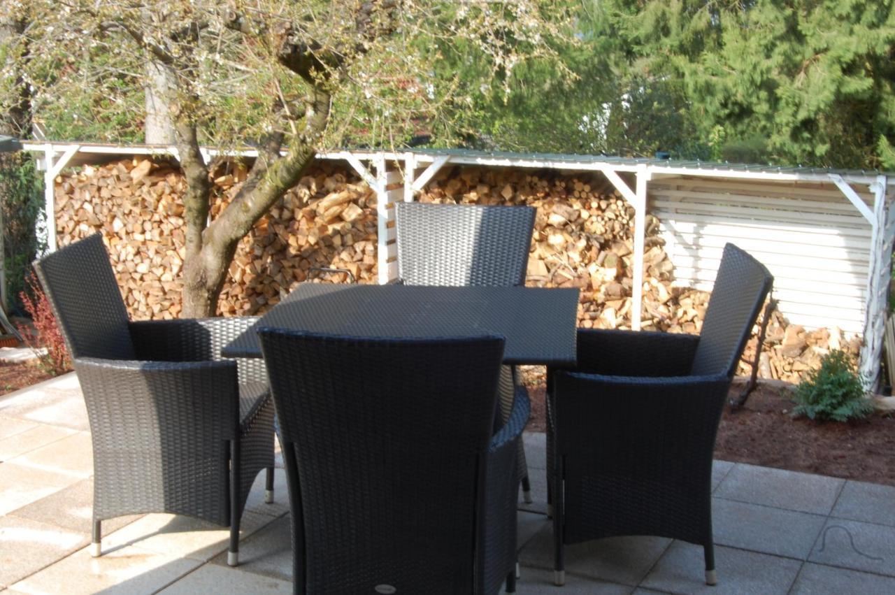 Wohnung Mit Kamin Terrasse Und Grill In Der Naehe Von Nuernberg Burgthann Esterno foto